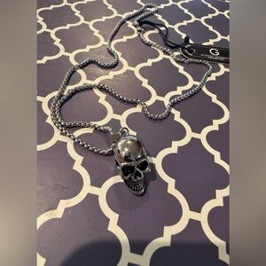 Silver colored Skull Pendant Necklace